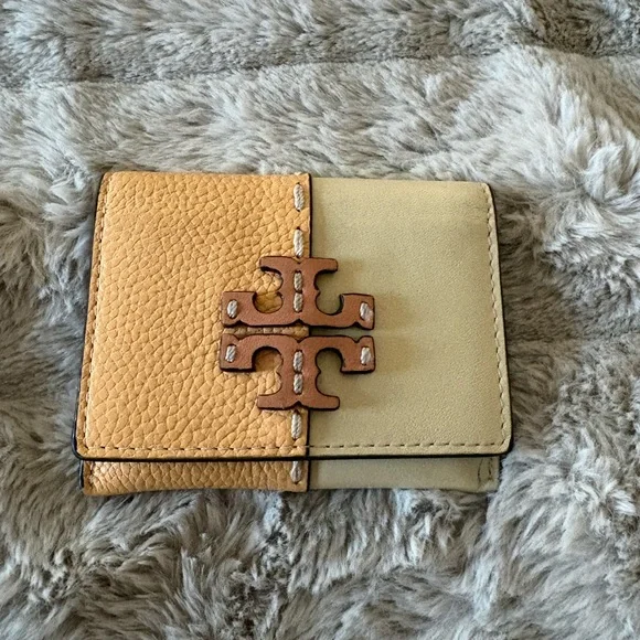 Tory Burch Two Tone Leather Card Wallet with Logo - Picture 1 of 5